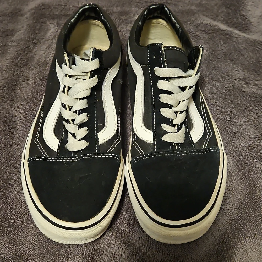 Vans Classic Black and White Low-Tops Womens Sz 6 - Picture 2 of 6